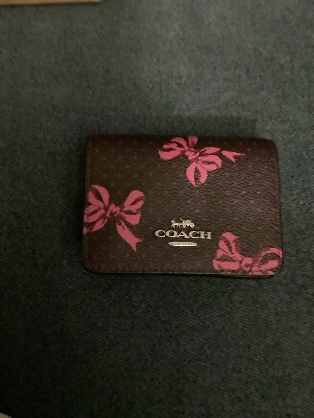 NWT NEW Coach Burgundy and pink bow logo Crossbody Purse with silver Chain - Picture 3 of 9